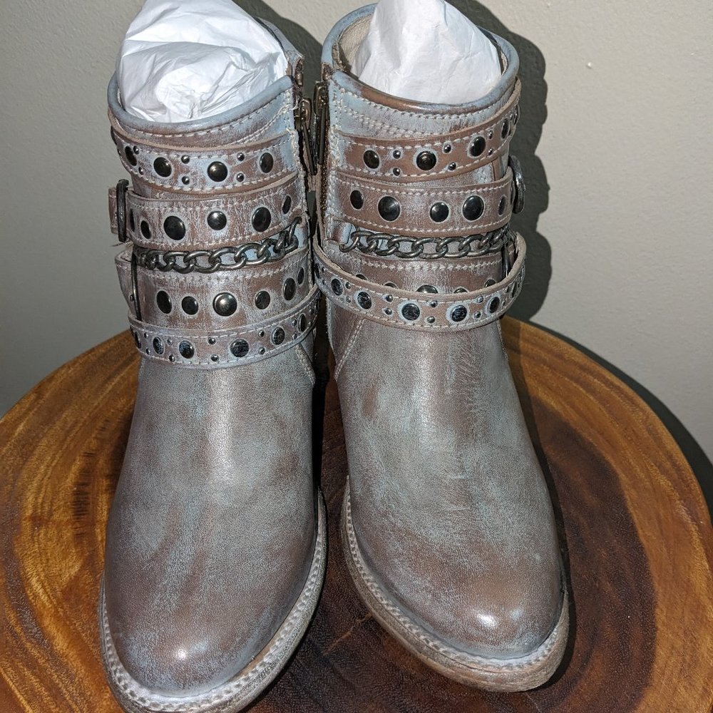 Sandra by Freebird -Stone - Size 8 Ankle Boots Booties
